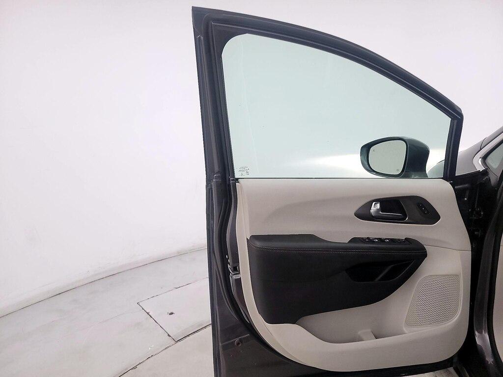 used 2020 Chrysler Pacifica car, priced at $31,998