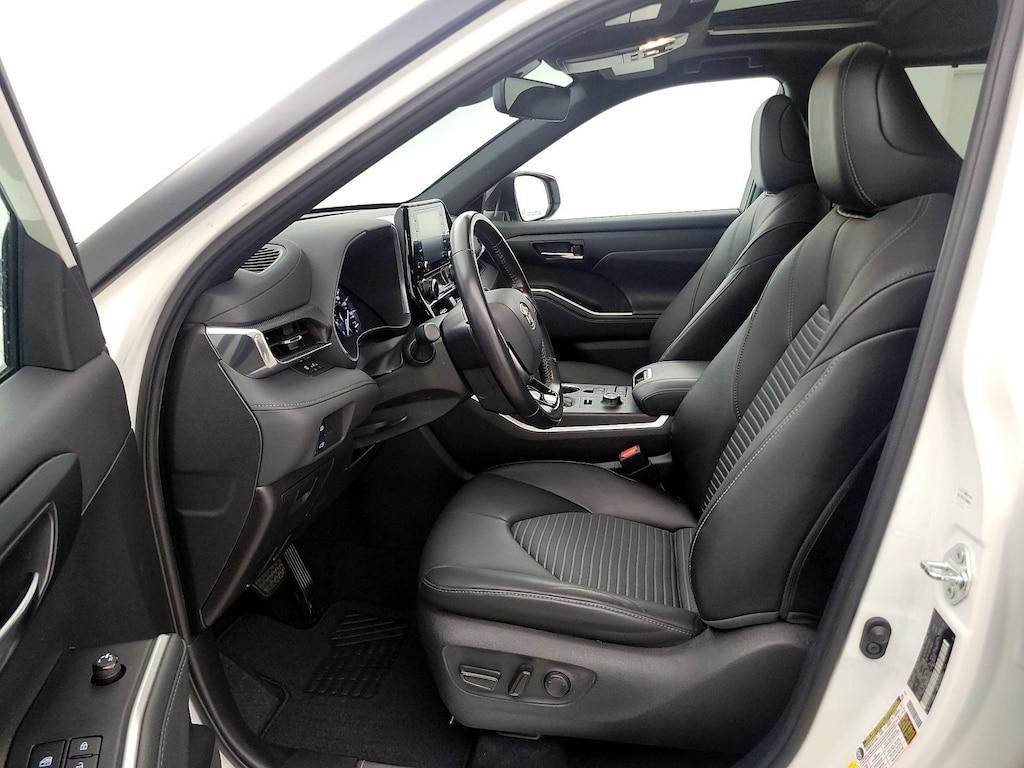 used 2021 Toyota Highlander car, priced at $36,998