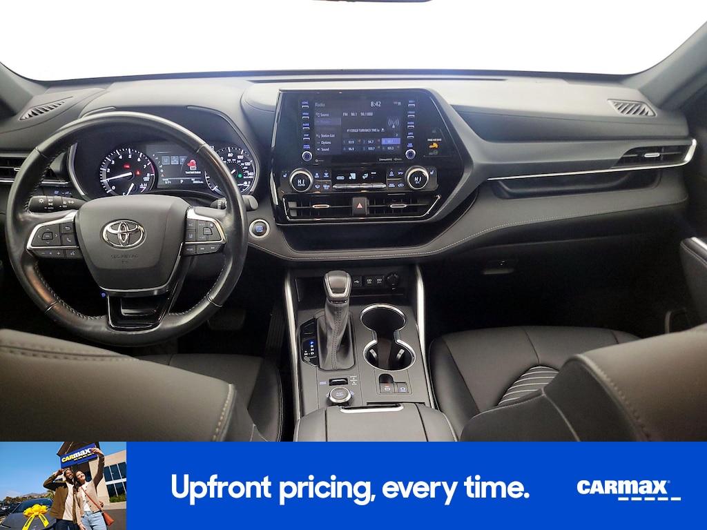 used 2021 Toyota Highlander car, priced at $36,998