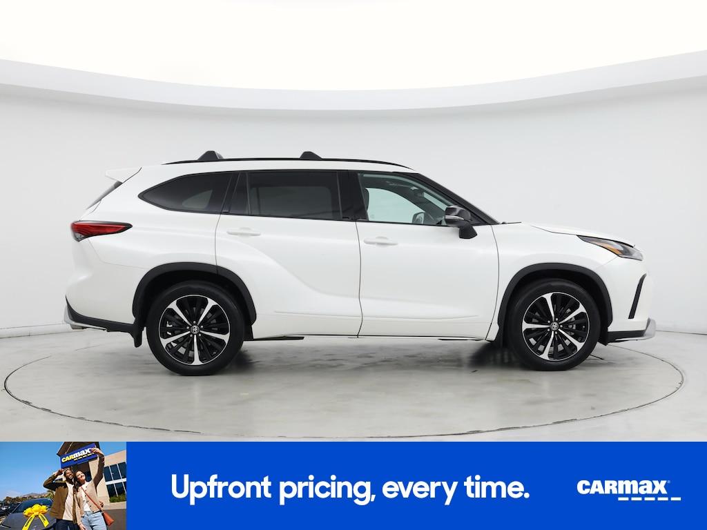 used 2021 Toyota Highlander car, priced at $36,998