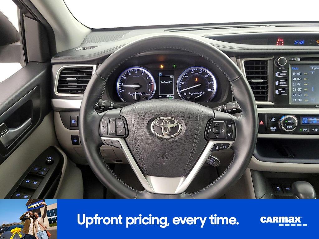 used 2017 Toyota Highlander car, priced at $28,998