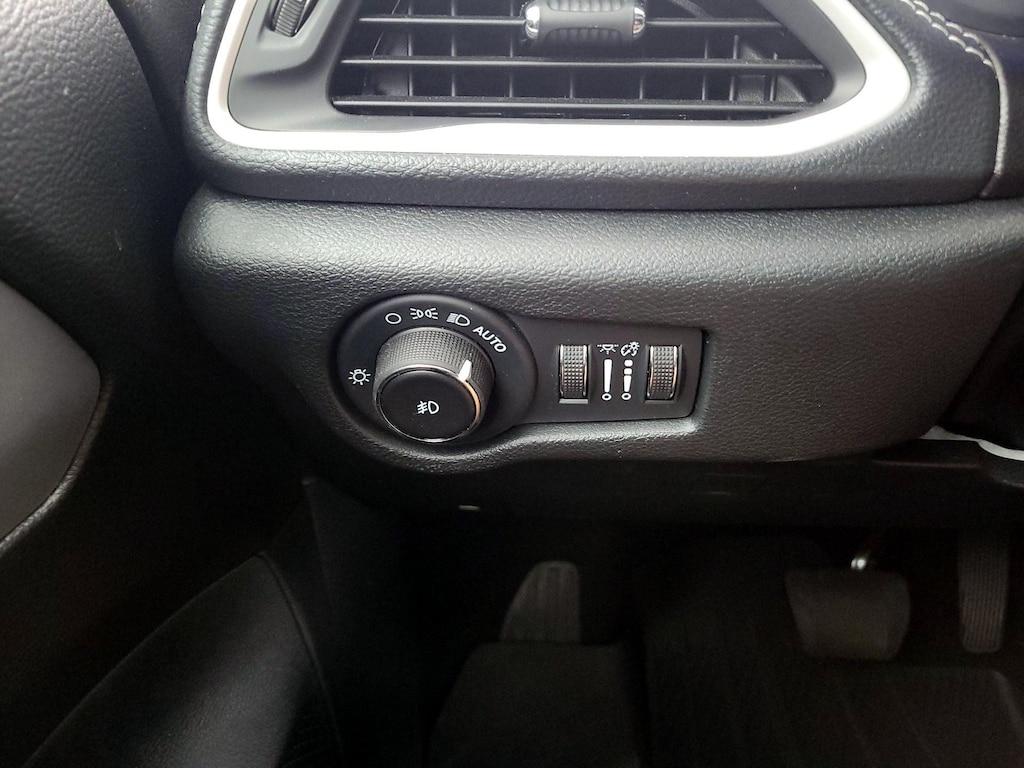 used 2023 Chrysler Pacifica car, priced at $38,998
