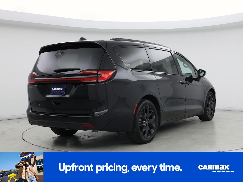 used 2023 Chrysler Pacifica car, priced at $38,998