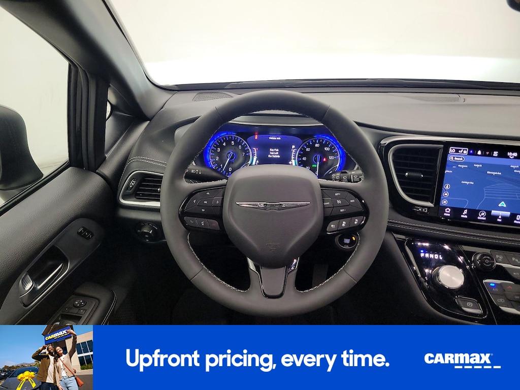 used 2023 Chrysler Pacifica car, priced at $38,998