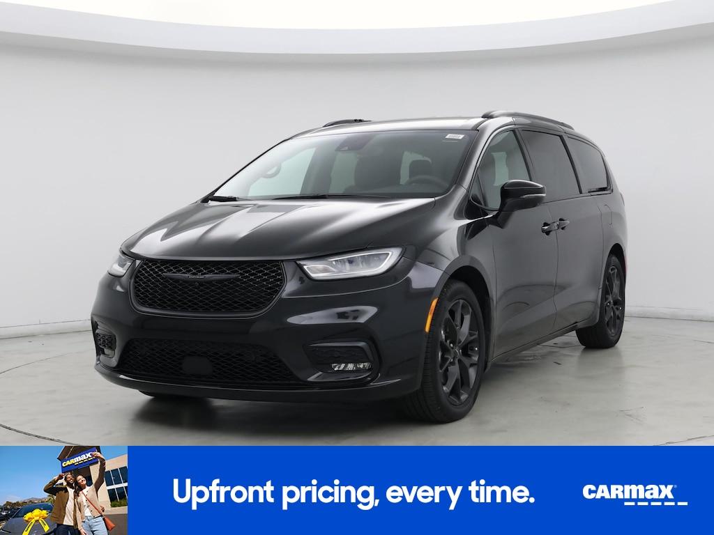 used 2023 Chrysler Pacifica car, priced at $38,998