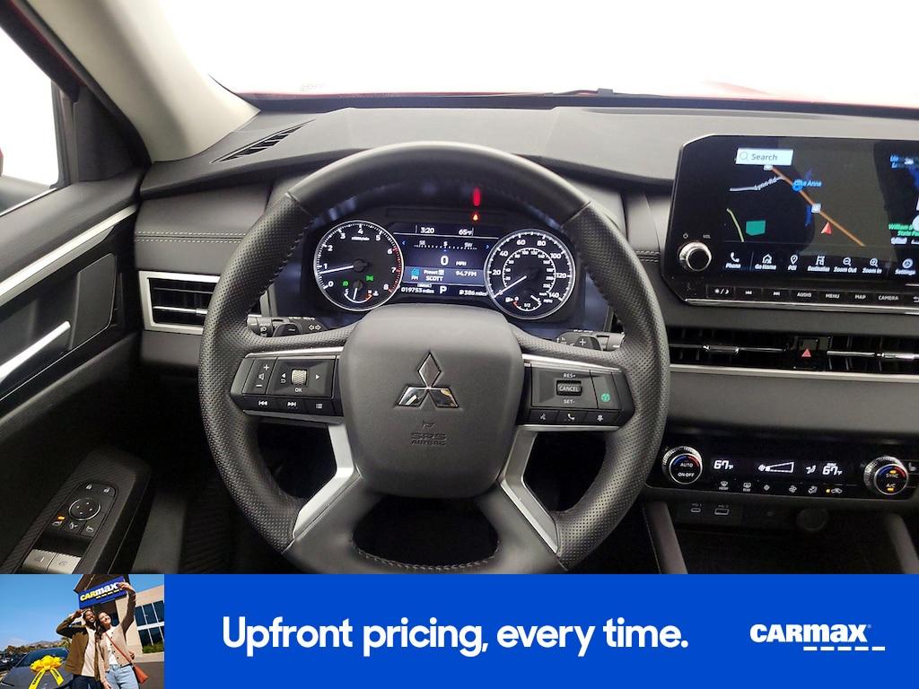used 2024 Mitsubishi Outlander car, priced at $27,998