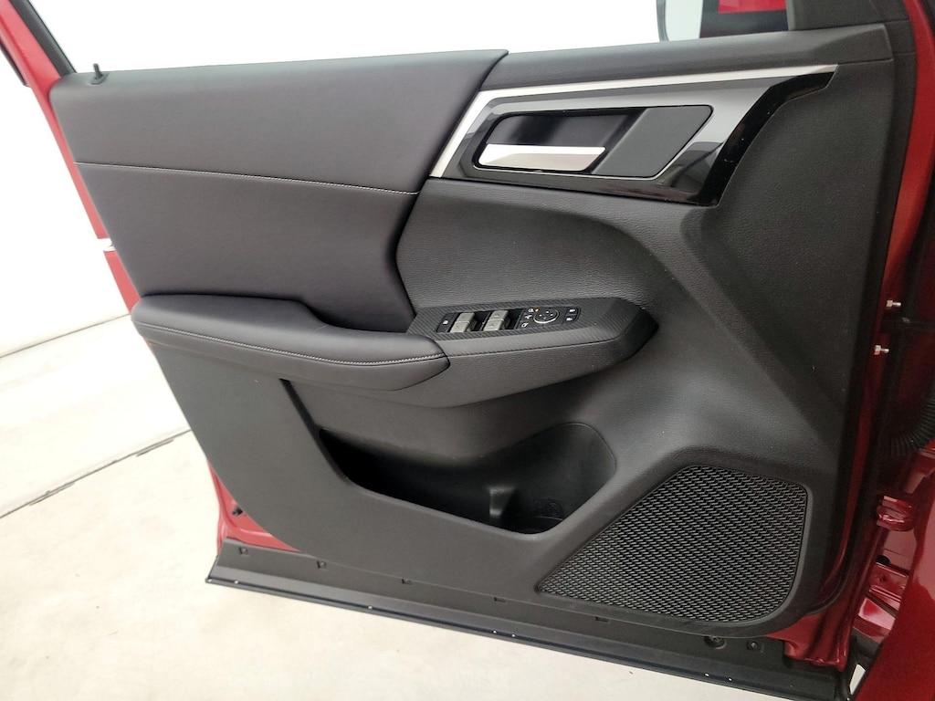 used 2024 Mitsubishi Outlander car, priced at $27,998