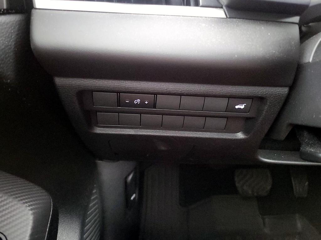 used 2024 Mitsubishi Outlander car, priced at $27,998