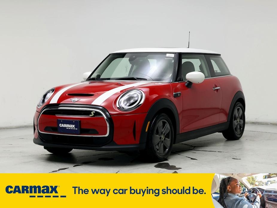 used 2023 MINI SE Hardtop car, priced at $25,998