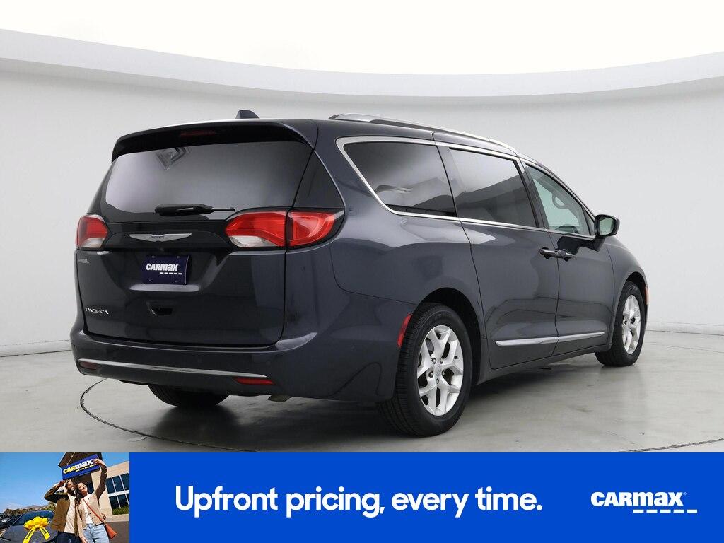 used 2020 Chrysler Pacifica car, priced at $26,998