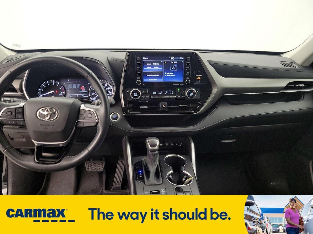 used 2021 Toyota Highlander car, priced at $37,998