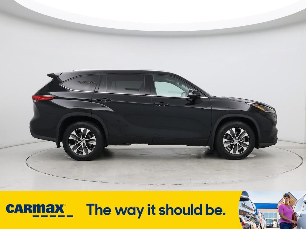 used 2021 Toyota Highlander car, priced at $37,998