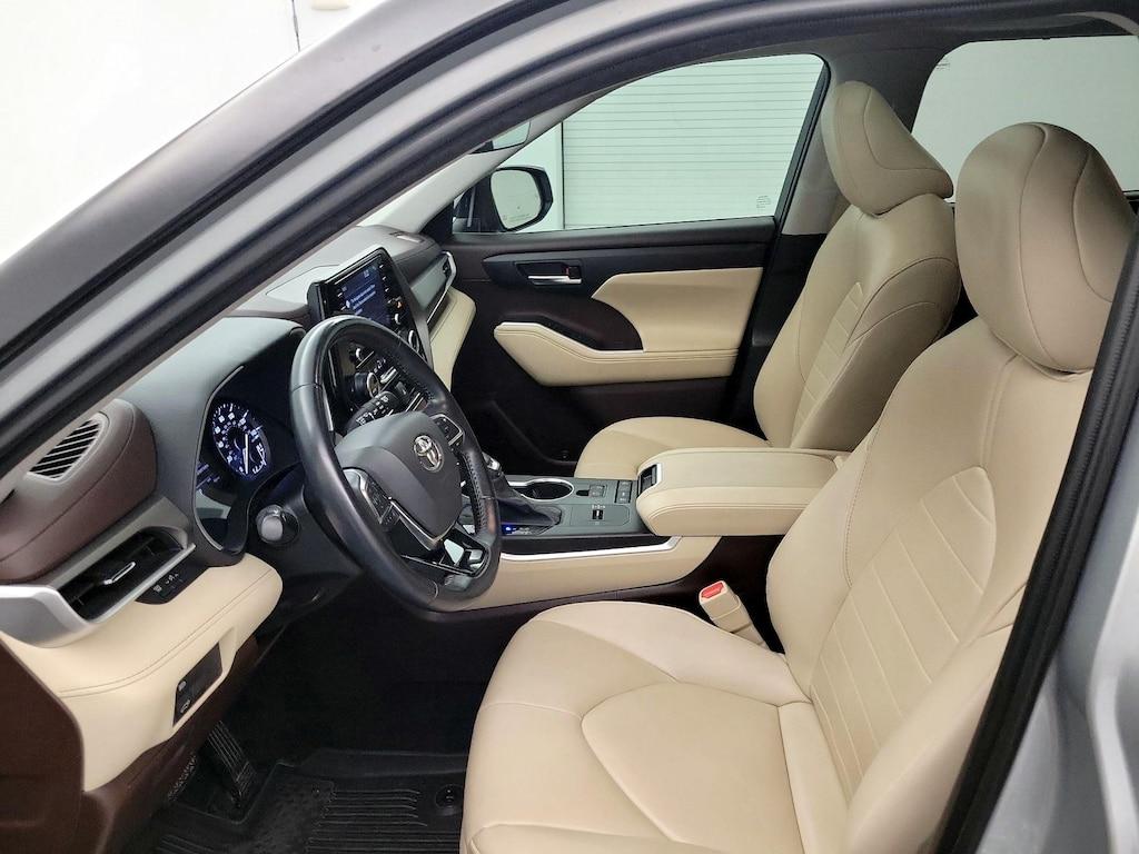 used 2021 Toyota Highlander car, priced at $28,998