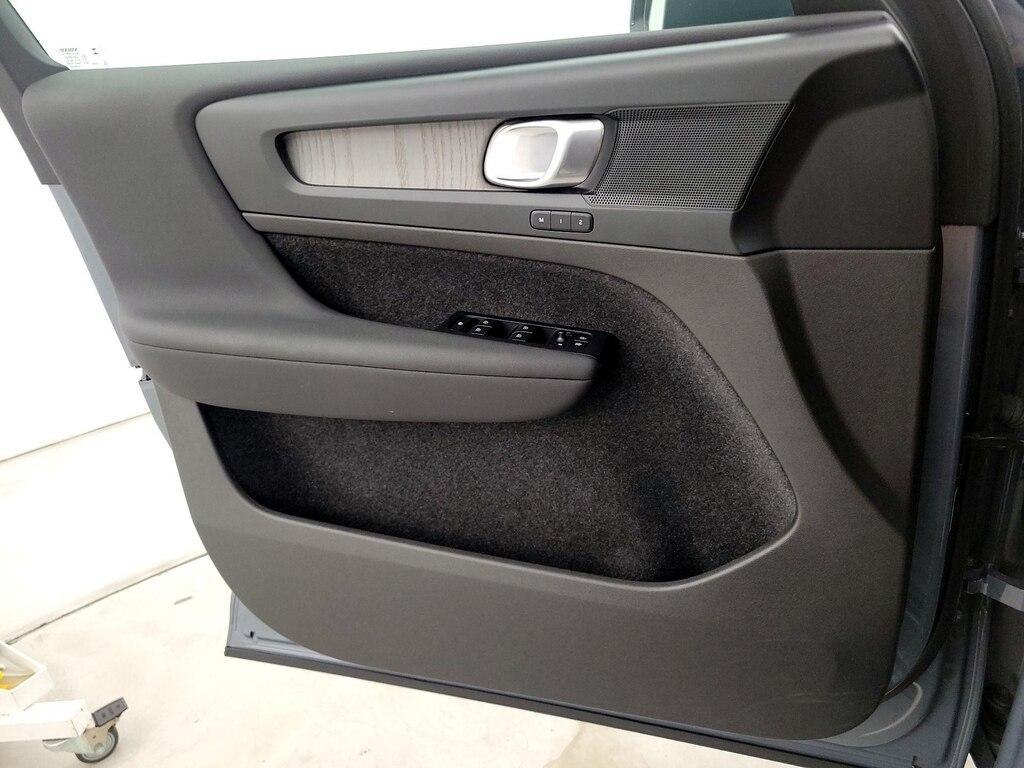 used 2023 Volvo XC40 car, priced at $28,998