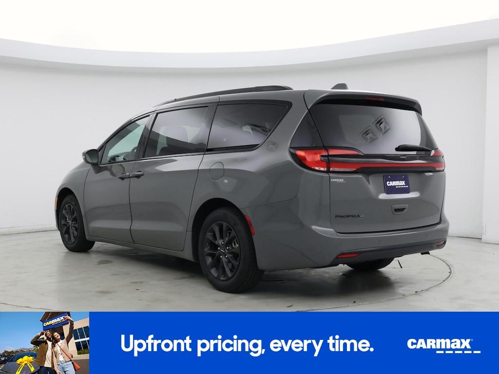 used 2021 Chrysler Pacifica car, priced at $26,998