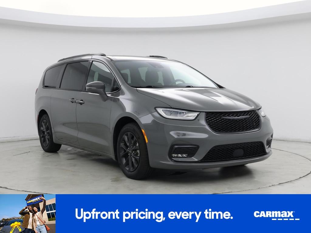 used 2021 Chrysler Pacifica car, priced at $26,998