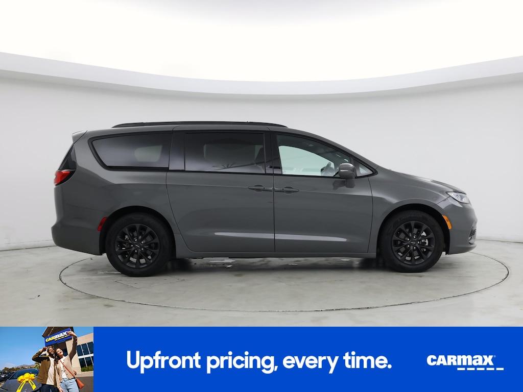 used 2021 Chrysler Pacifica car, priced at $26,998