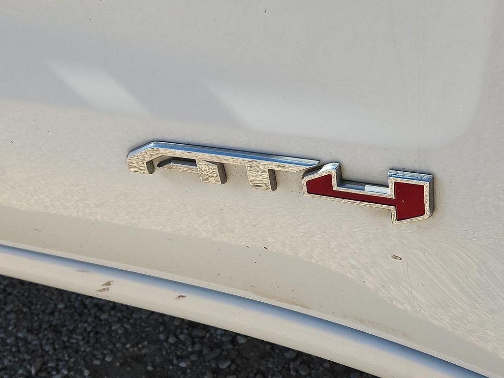 used 2019 GMC Sierra 1500 car, priced at $33,998