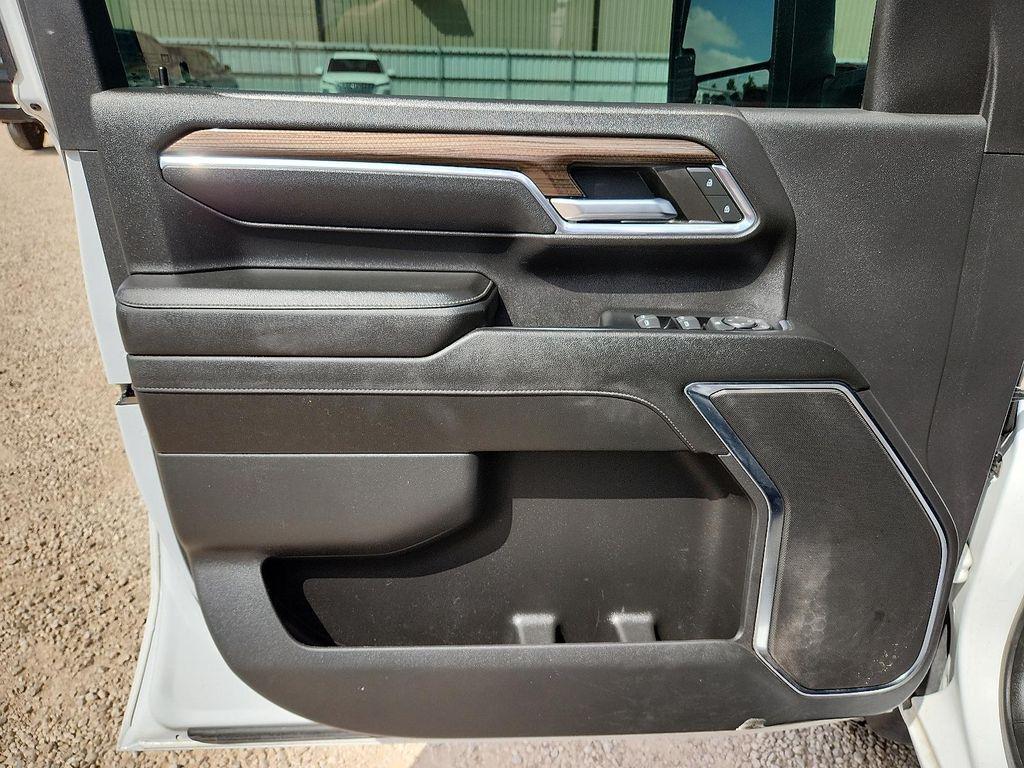 used 2024 Chevrolet Silverado 2500 car, priced at $51,998