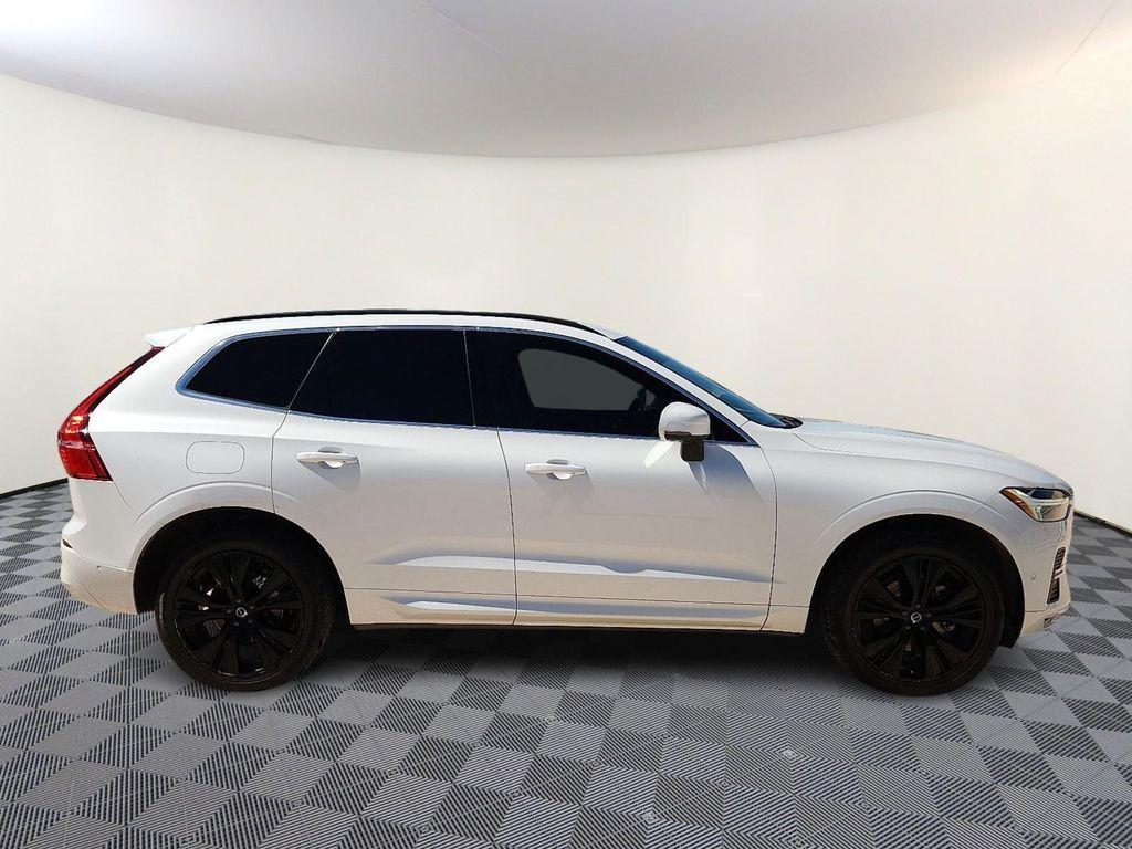 used 2022 Volvo XC60 car, priced at $27,998