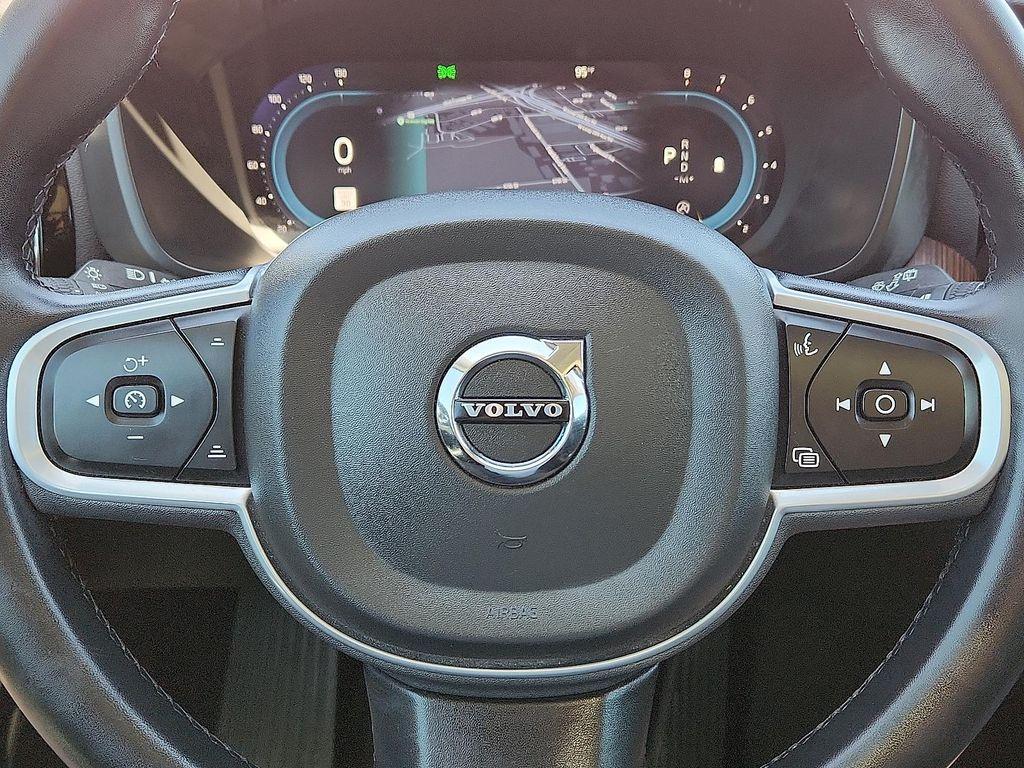 used 2022 Volvo XC60 car, priced at $27,998