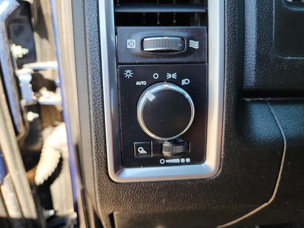 used 2021 Ram 1500 Classic car, priced at $18,998