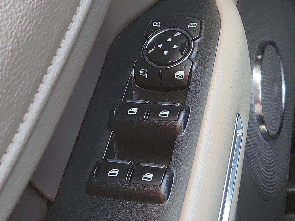 used 2018 Ford Expedition car, priced at $21,998