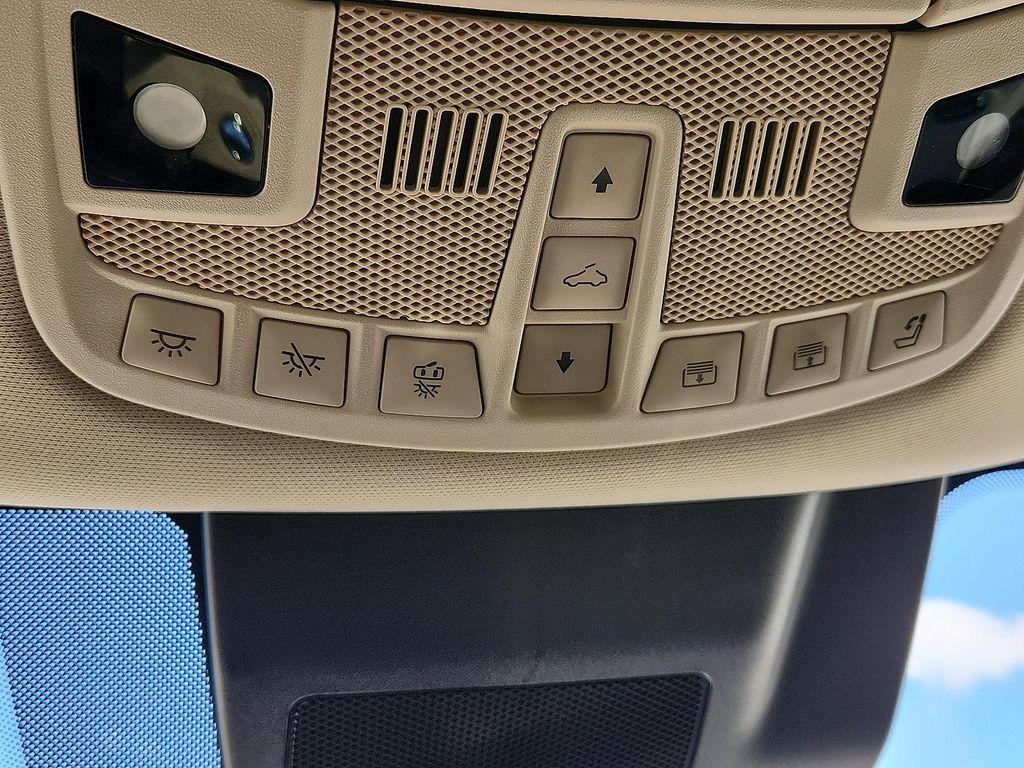 used 2019 Lincoln Navigator car, priced at $37,998