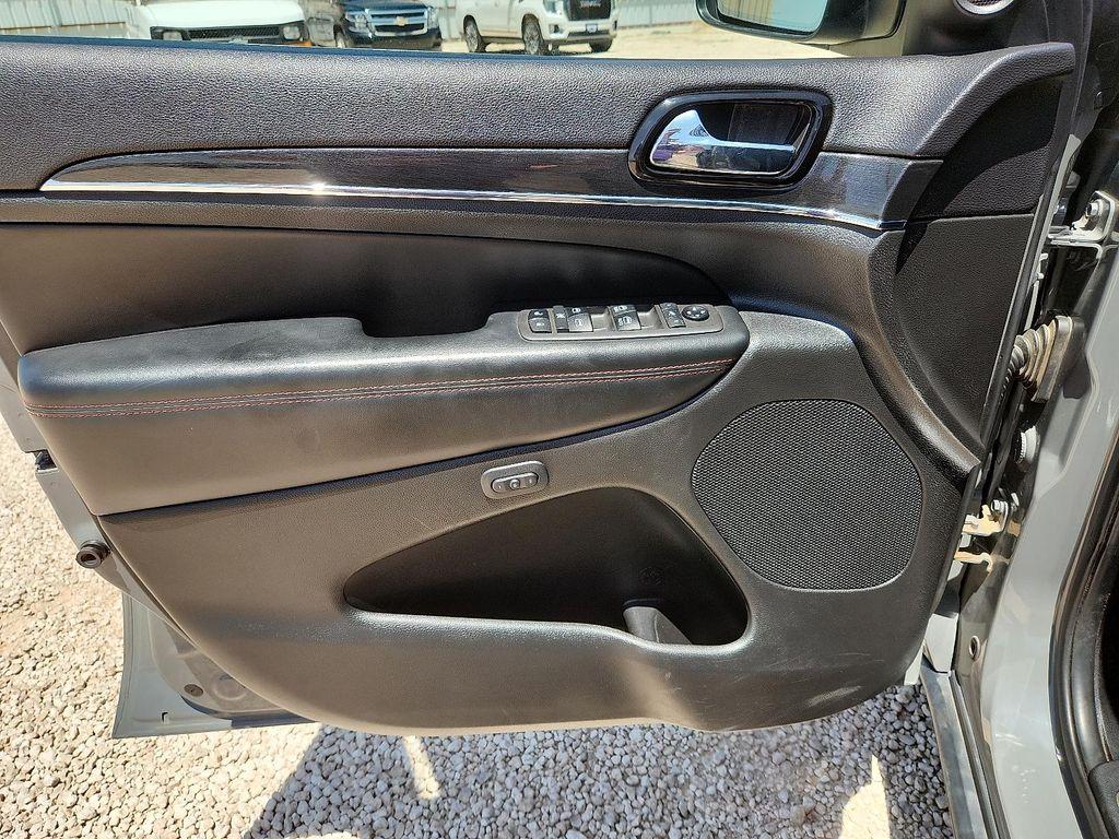 used 2021 Jeep Grand Cherokee car, priced at $23,998