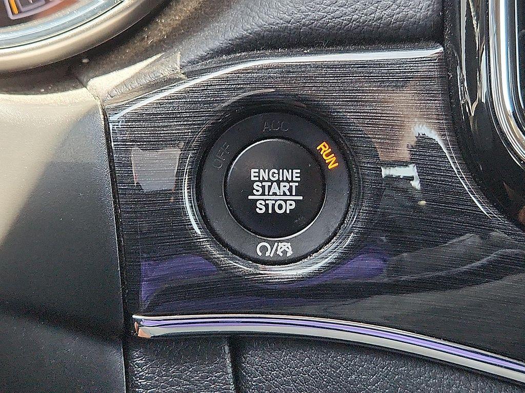 used 2021 Jeep Grand Cherokee car, priced at $23,998