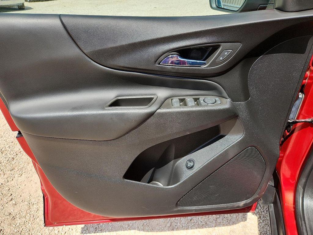 used 2022 Chevrolet Equinox car, priced at $18,998