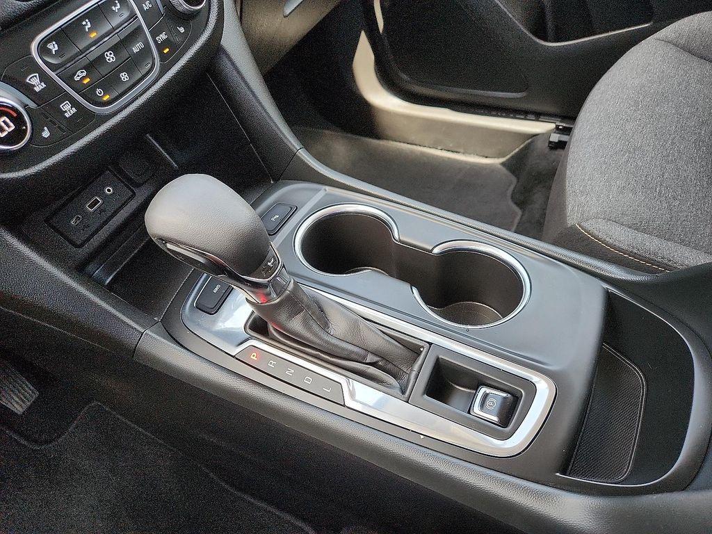 used 2022 Chevrolet Equinox car, priced at $18,998