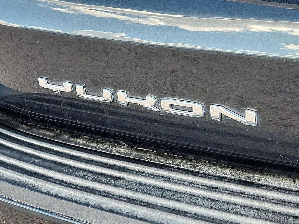 used 2021 GMC Yukon car, priced at $52,998