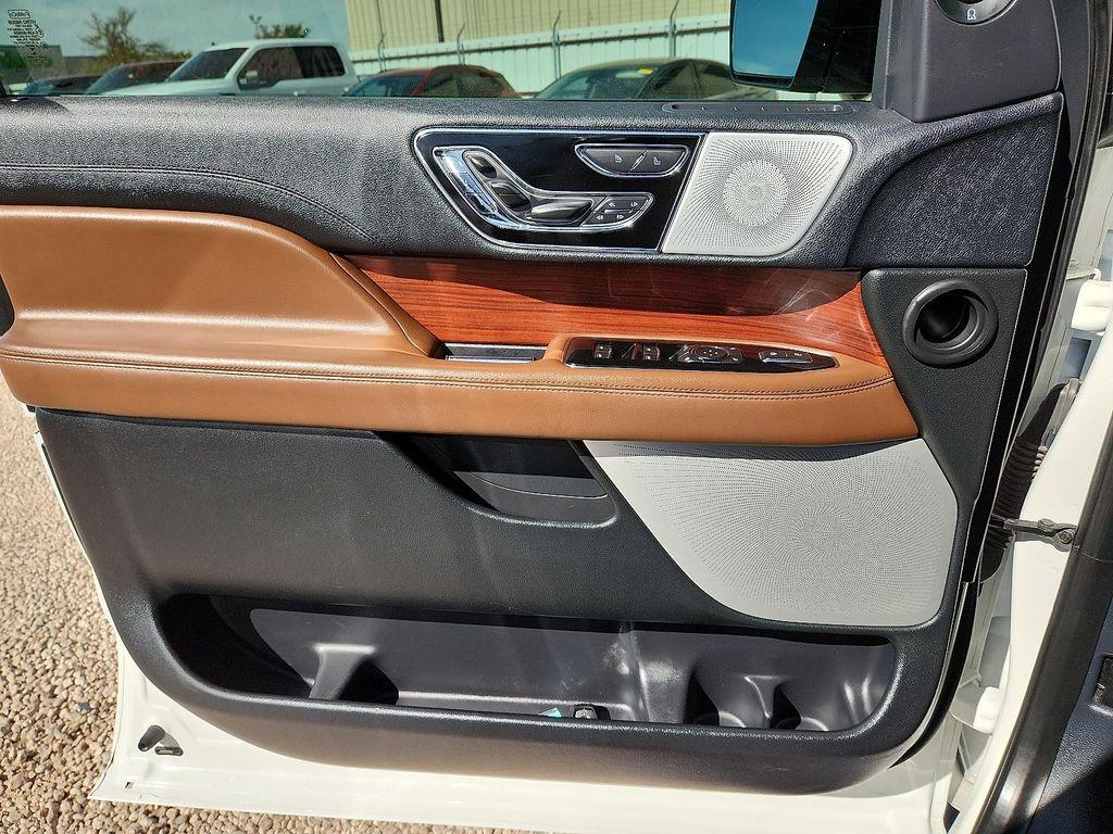 used 2022 Lincoln Navigator car, priced at $52,998