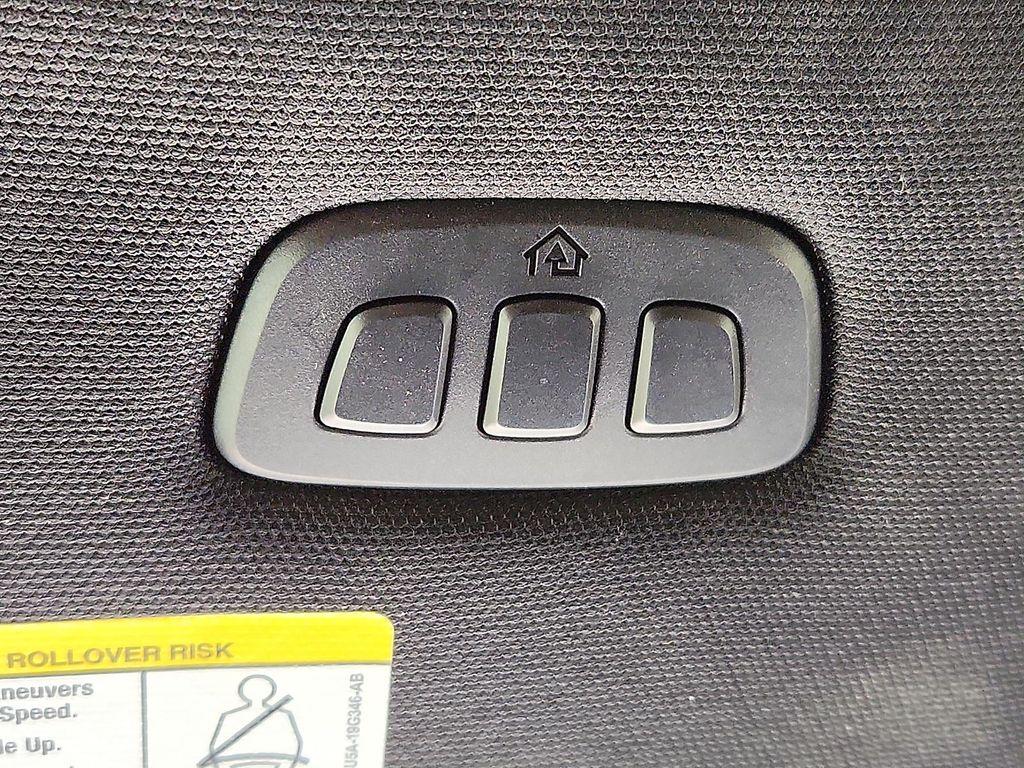 used 2022 Lincoln Navigator car, priced at $52,998