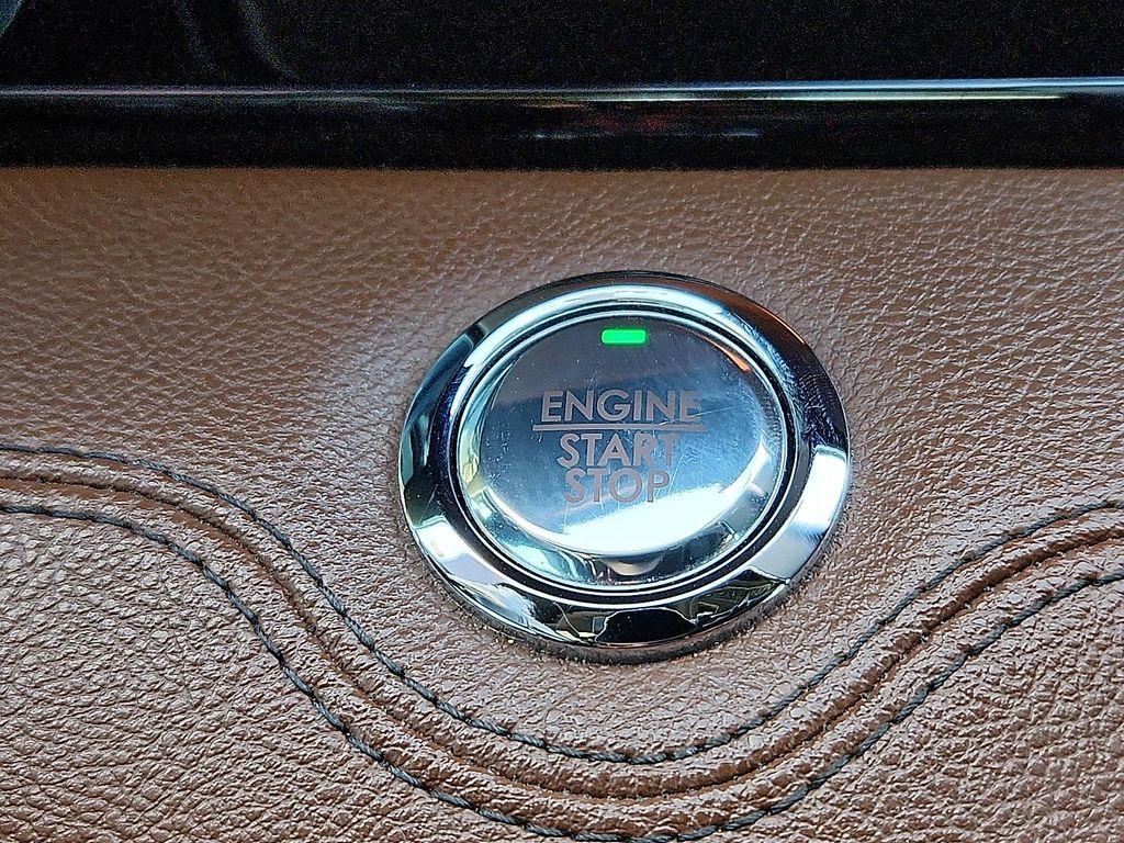 used 2022 Lincoln Navigator car, priced at $52,998