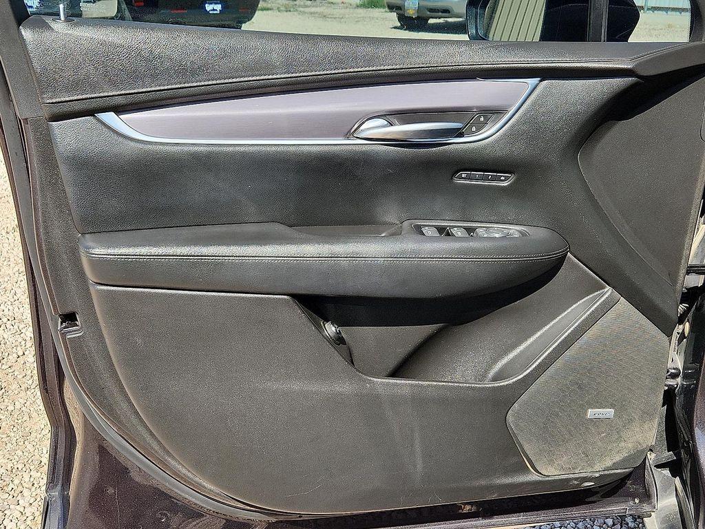 used 2017 Cadillac XT5 car, priced at $19,998