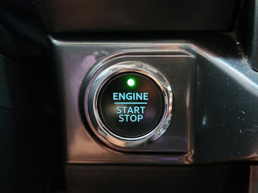 used 2021 Ford F-150 car, priced at $25,998