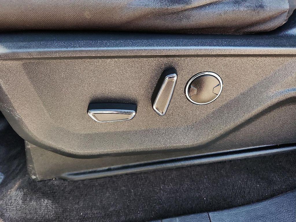 used 2021 Ford F-150 car, priced at $25,998
