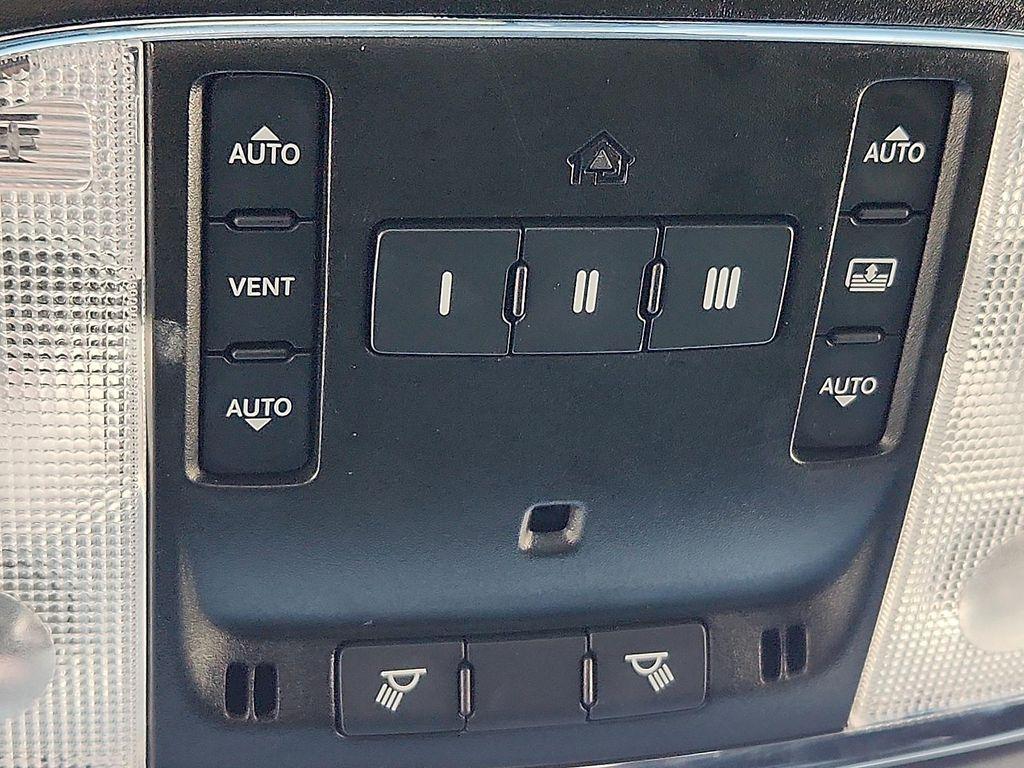 used 2023 Chrysler 300 car, priced at $26,998