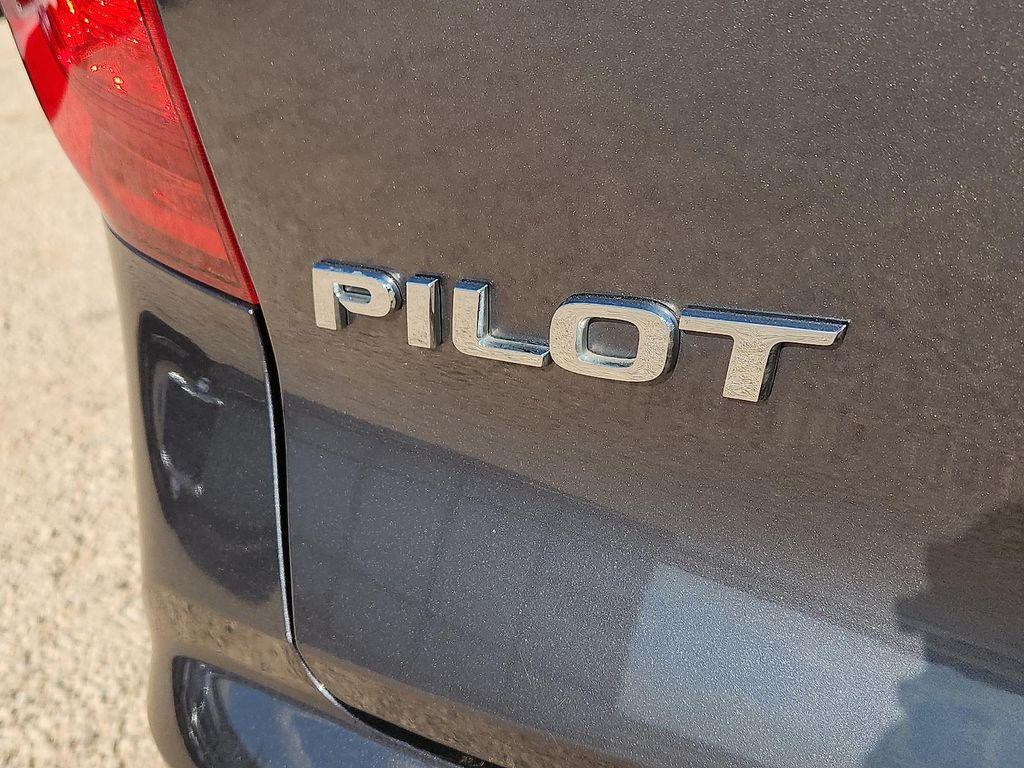 used 2018 Honda Pilot car, priced at $17,998