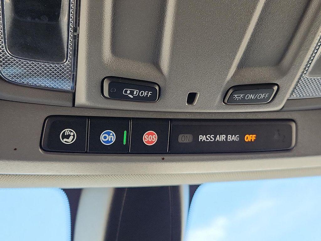 used 2022 Chevrolet Silverado 1500 car, priced at $30,998