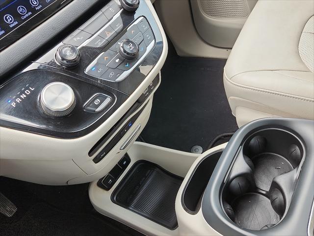 used 2017 Chrysler Pacifica car, priced at $15,998