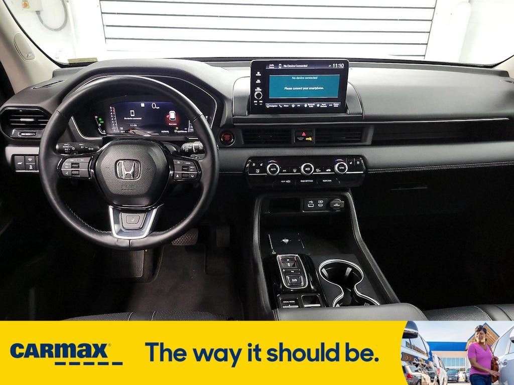 used 2023 Honda Pilot car, priced at $45,998