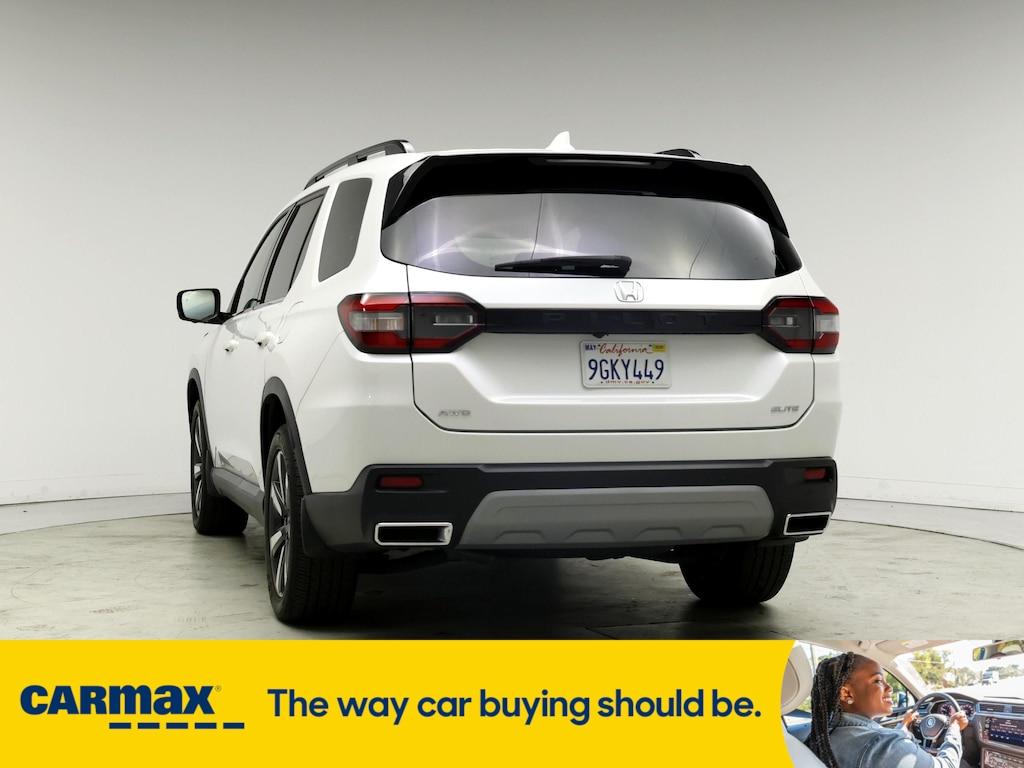 used 2023 Honda Pilot car, priced at $45,998