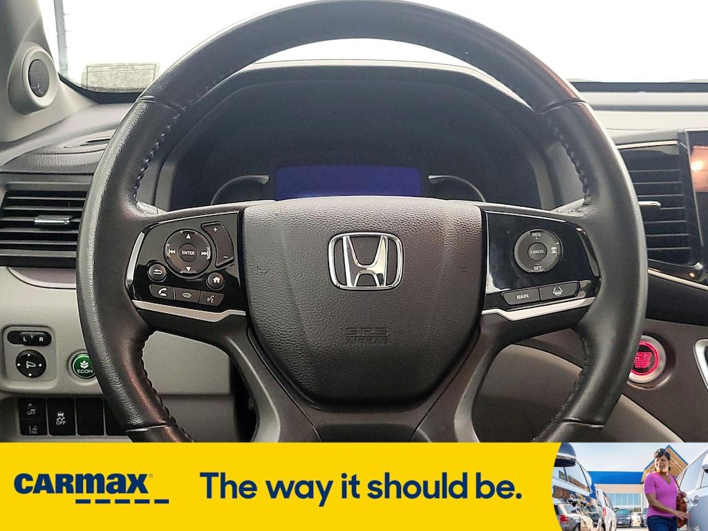 used 2022 Honda Pilot car, priced at $33,998