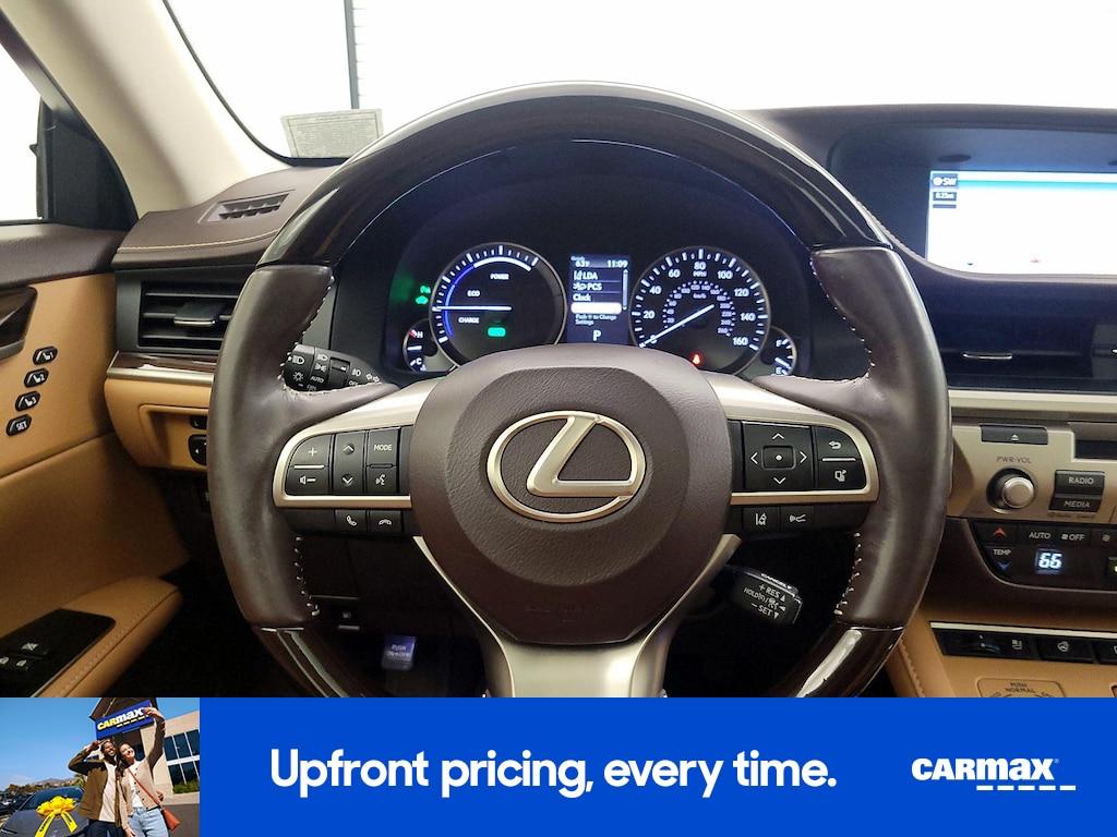 used 2017 Lexus ES 300h car, priced at $27,998