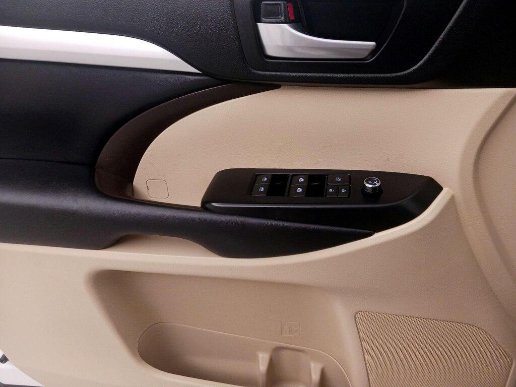used 2018 Toyota Highlander car, priced at $30,998
