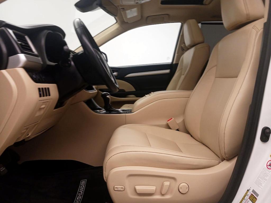 used 2018 Toyota Highlander car, priced at $30,998