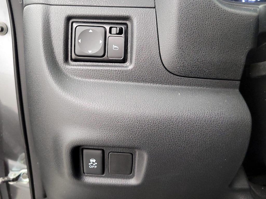 used 2016 Nissan Versa Note car, priced at $12,998
